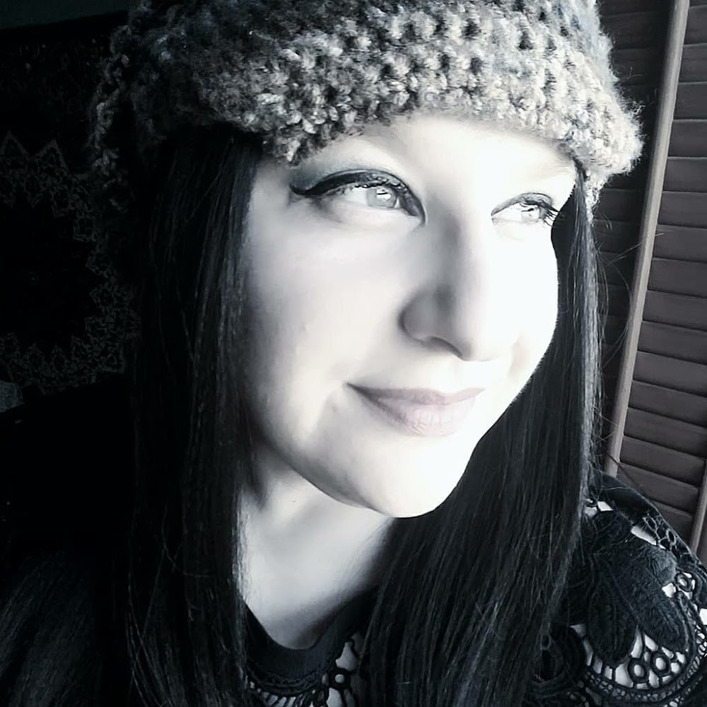 Meet your Posher, Alicia